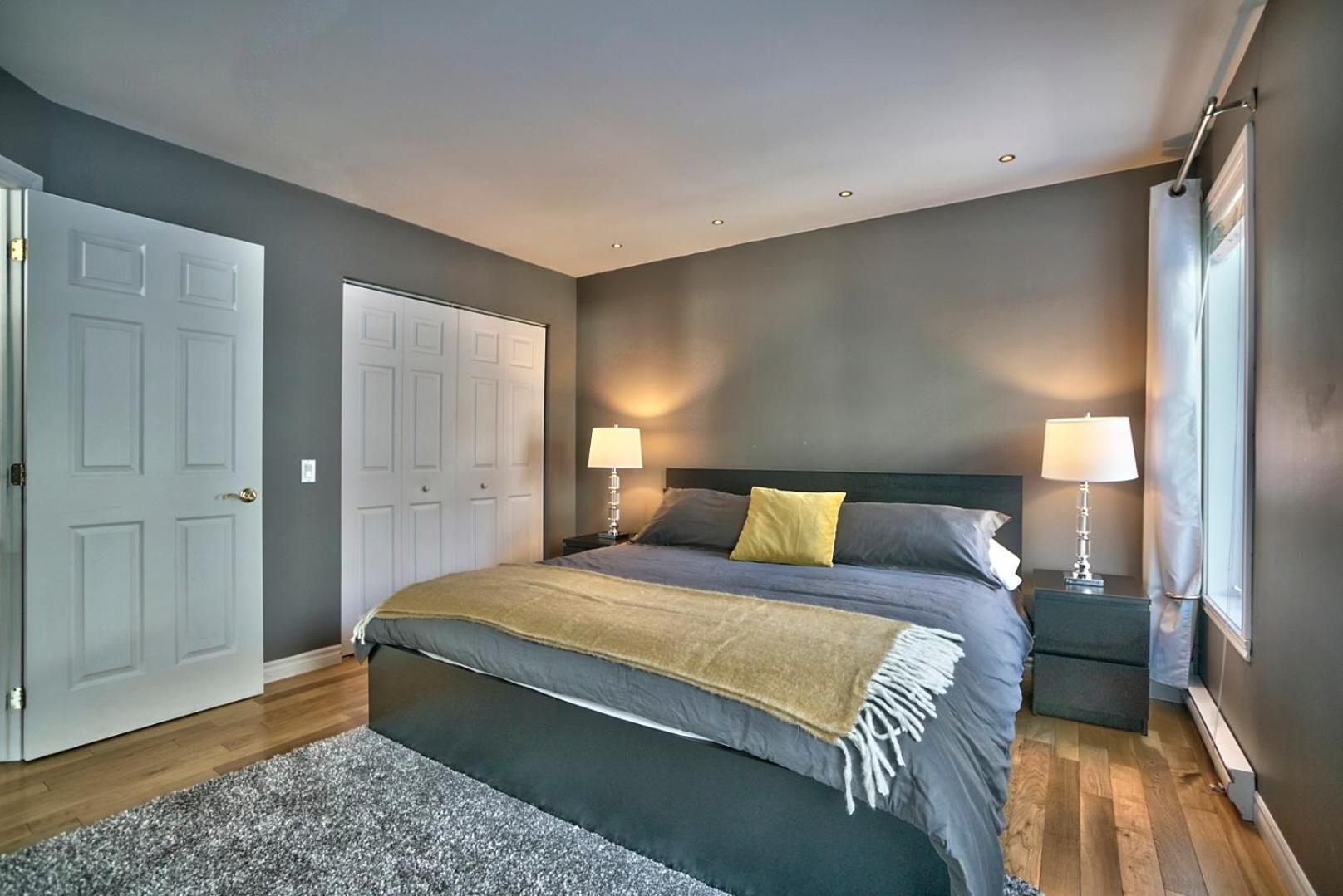 Dynamite 2-bedroom House, Garage, Sleeps 6 *